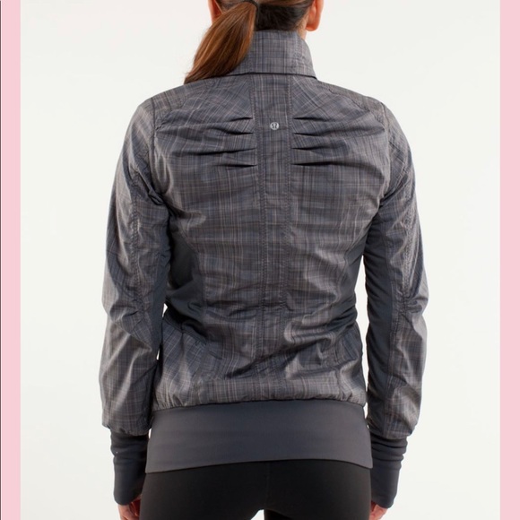 Lululemon back on track jacket in coal pig pink shale stripe sz 10 - Picture 2 of 7